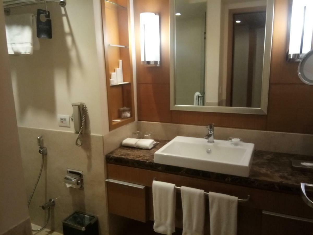 Radisson Blu Hotel, נאגפור מראה חיצוני תמונה
